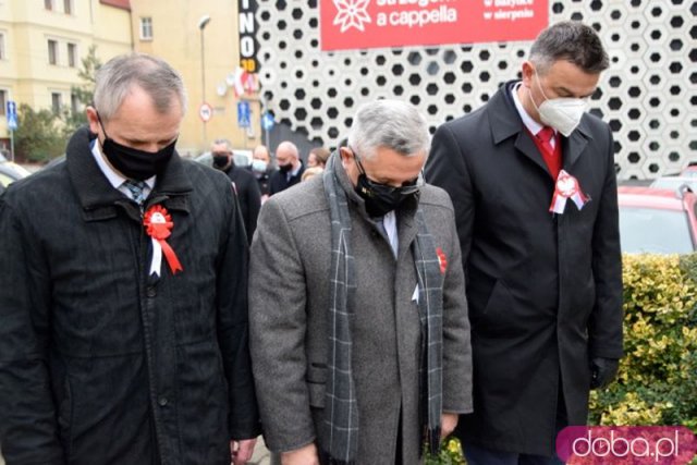 [FOTO] Skromne obchody Święta Niepodległości