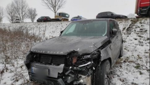 Zderzenie samochodu ciężarowego z osobówką w Szczepanowie