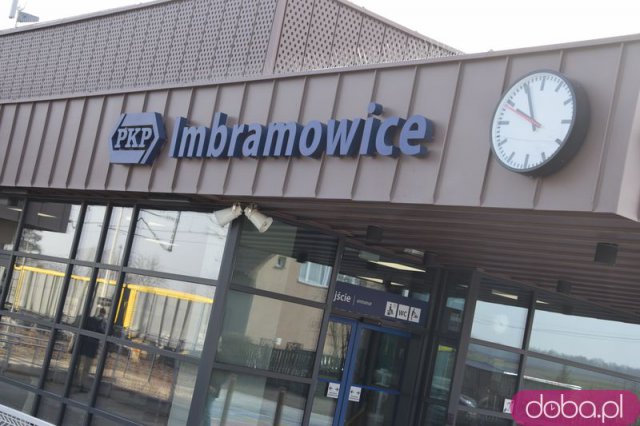 [FOTO] Dworzec w Imbramowicach odzyskał blask