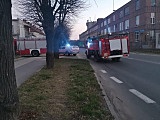[FOTO] Pożar w domu jednorodzinnym, poszkodowany trafił do szpitala