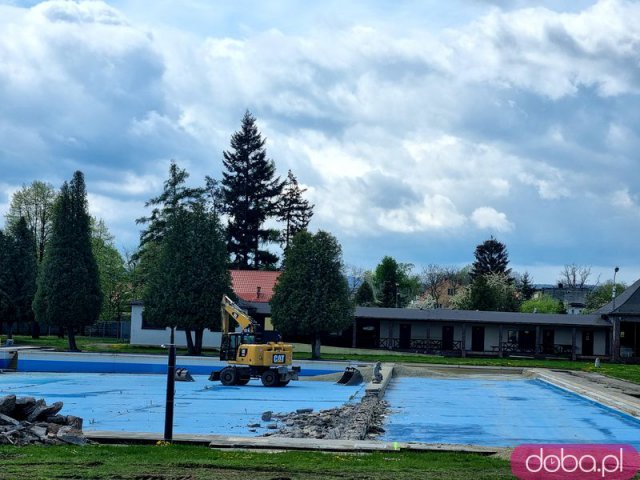 [FOTO] Ruszyła gruntowna modernizacja basenu letniego