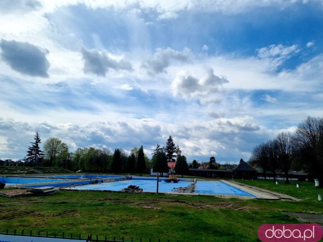 [FOTO] Ruszyła gruntowna modernizacja basenu letniego