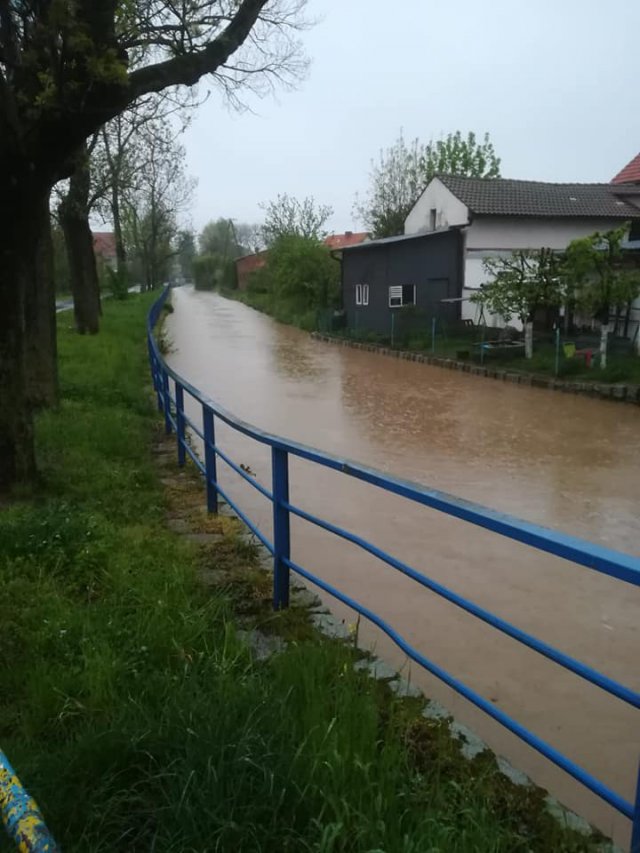 Bilans nawałnicy: alarm przeciwpowodziowy w gm. Marcinowice, zalane ulice