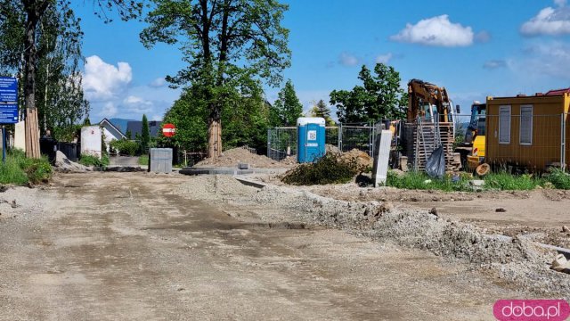 [FOTO] Trwa budowa gminnej drogi w Witoszowie Dolnym