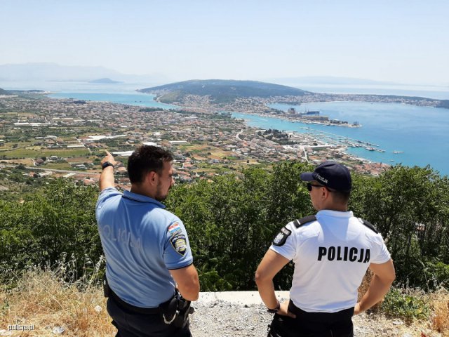 Kolejny sezon polskich policjantów nad Adriatykiem