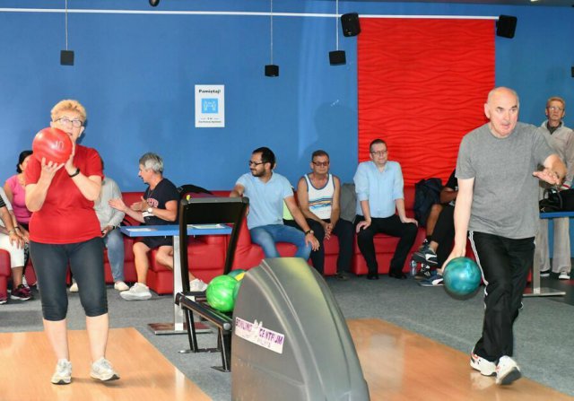 [FOTO] I Turniej o Tytuł Mistrza Klubu Senior+ w Bowlingu w Świebodzicach