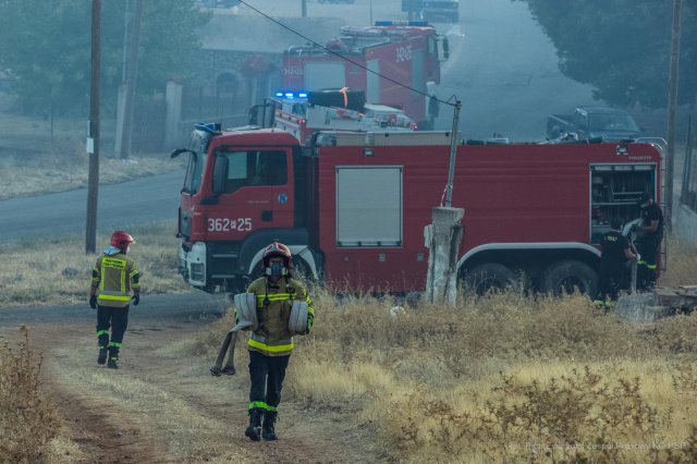 [FOTO] Świdniccy strażacy walczą z ogniem w okolicach Aten
