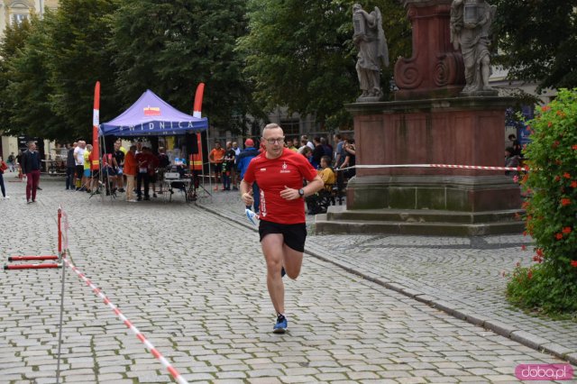 [FOTO] Wbiegli na świdnicką wieżę po raz ósmy