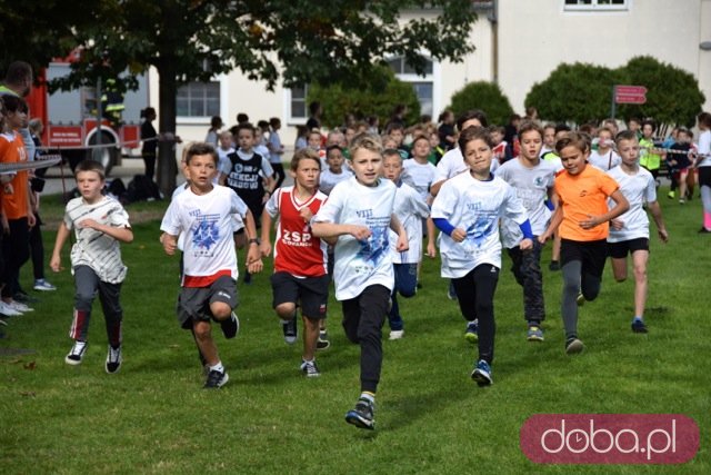 [FOTO] VIII Międzypokoleniowe Otwarte Przełajowe Biegi Pojednania