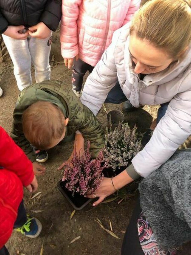 [FOTO] Przedszkolaki z Jaroszowa powitały jesień
