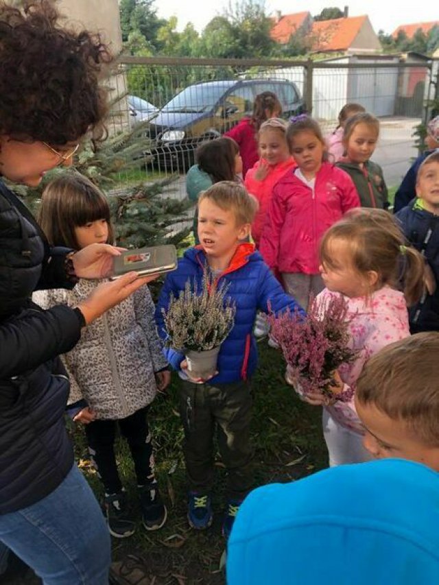 [FOTO] Przedszkolaki z Jaroszowa powitały jesień