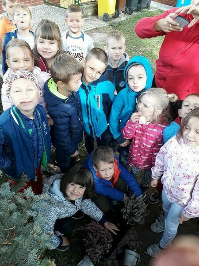 [FOTO] Przedszkolaki z Jaroszowa powitały jesień