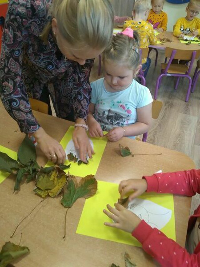[FOTO] Przedszkolaki z Jaroszowa powitały jesień