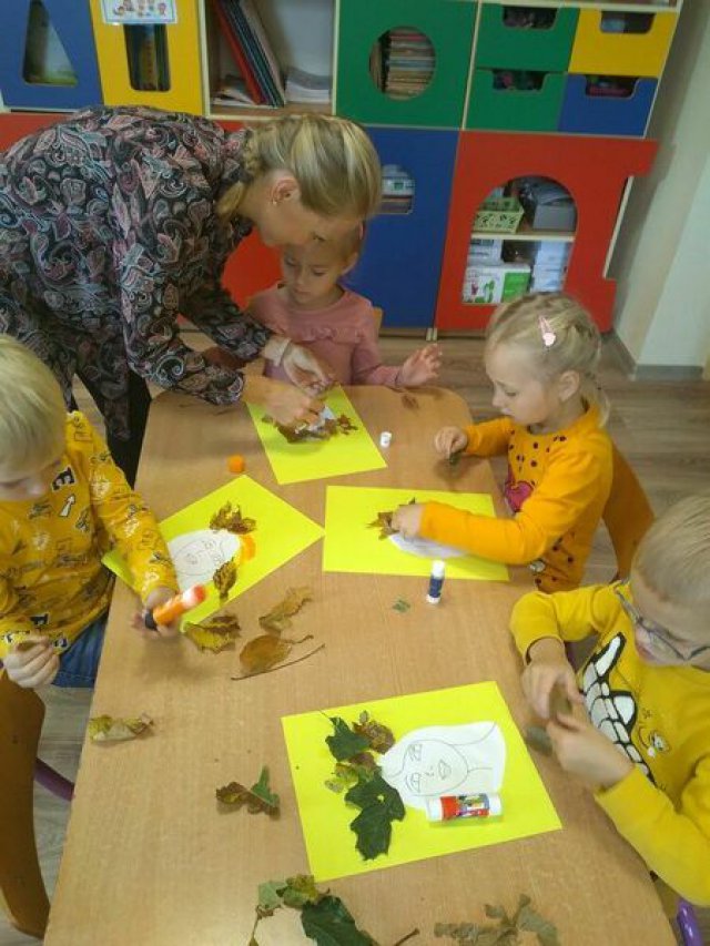 [FOTO] Przedszkolaki z Jaroszowa powitały jesień