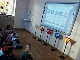 [FOTO] Przypomnienie przedszkolakom z Jaroszowa zasad zachowania na drodze