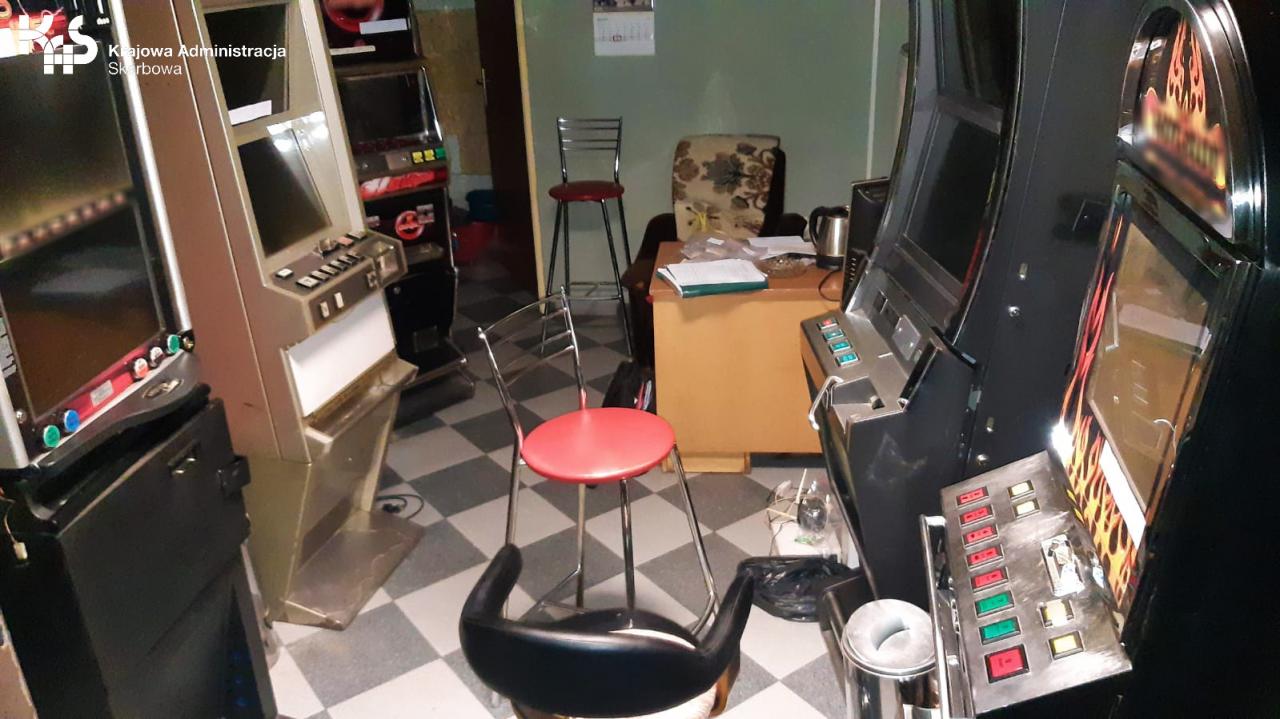 We wrześniu dolnośląska KAS zlikwidowała 25 nielegalnych automatów do gier hazardowych