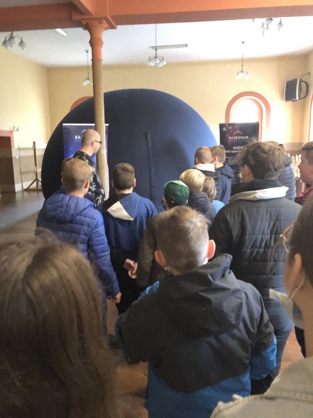 Mobilne planetarium Bajkonur w gminie Świdnica
