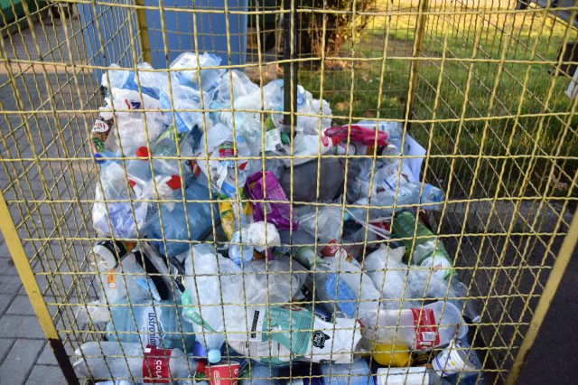 Brak środków na komunikację miejską, opłaty za odpady w Świebodzicach