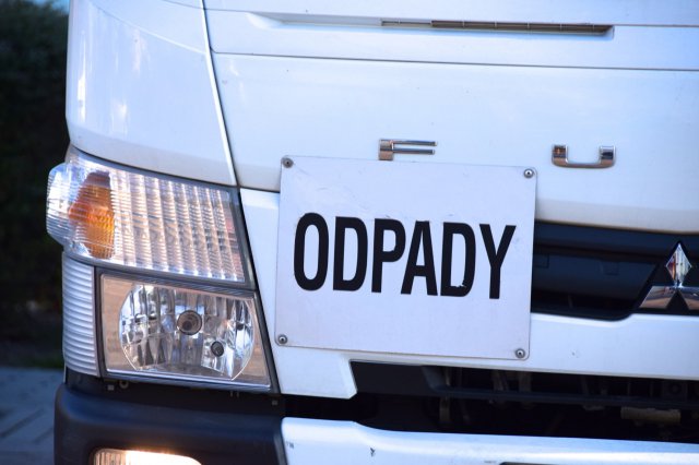 Brak środków na komunikację miejską, opłaty za odpady w Świebodzicach