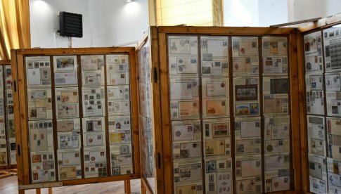[FOTO] Wystawa Świebodzice 1951–2021 Siedem Dekad Filatelistyki Młodzieży