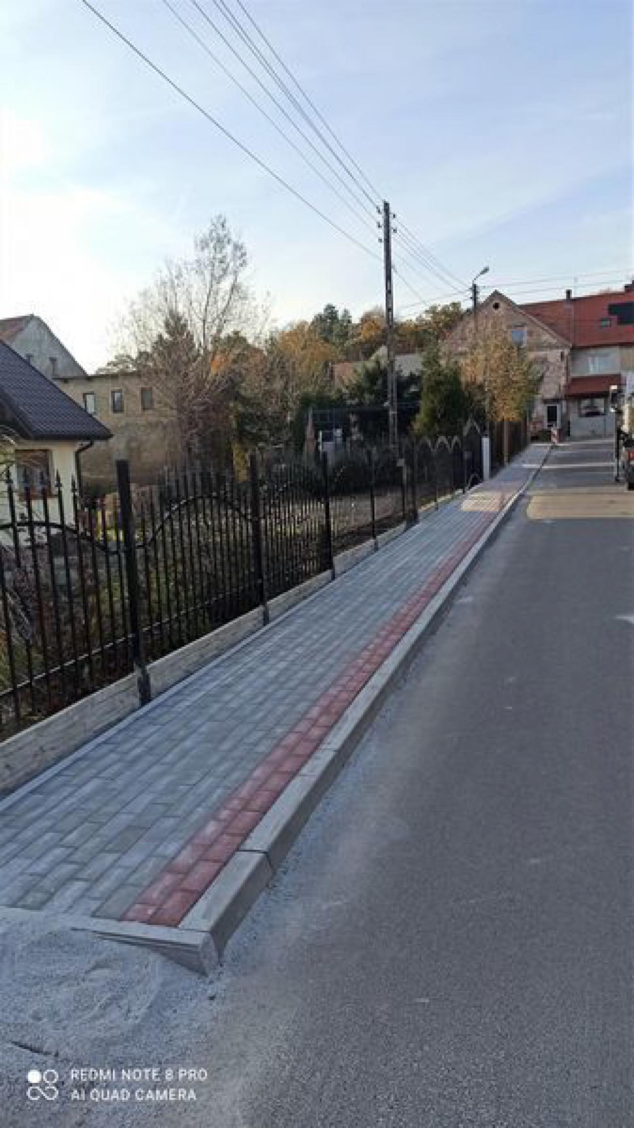 [FOTO] Rozpoczęła się budowa chodników na terenach wiejskich gminy Żarów