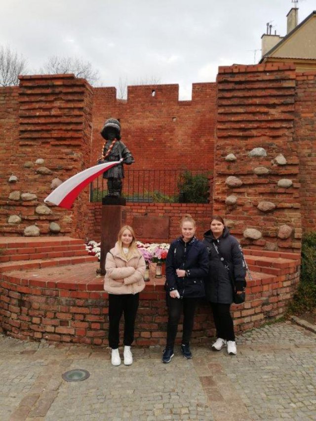 [FOTO] Uczniowie SP w Roztoce zwiedzali Warszawę