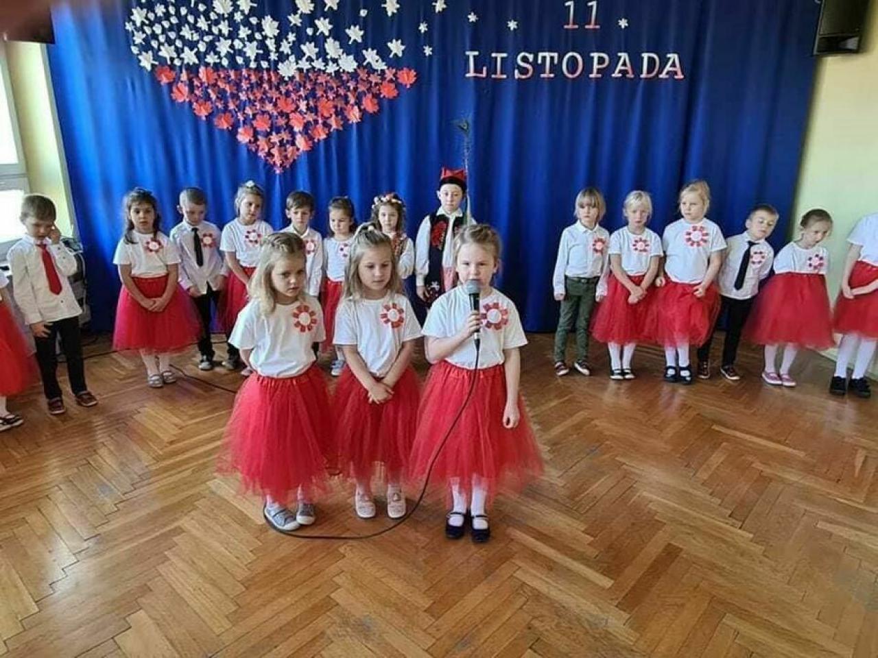 [FOTO] Przedszkolaki z Misia Uszatka obchodziły Narodowe Święto Niepodległości