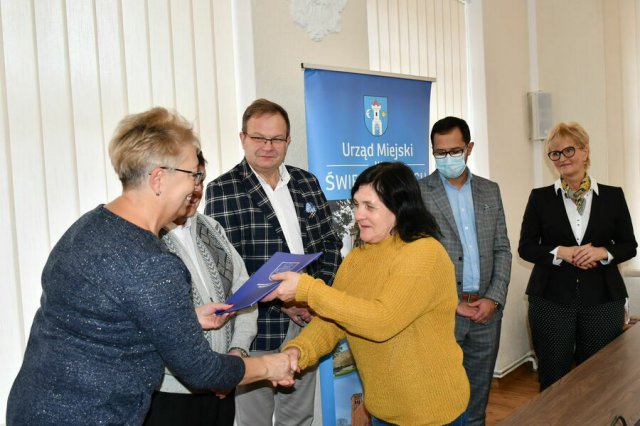Zwycięzcy konkursu Najładniejsze Okno Balkon Posesja w Świebodzicach nagrodzeni