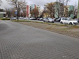 Pusty parking przw ul. Wróblewskiego w Świdnicy