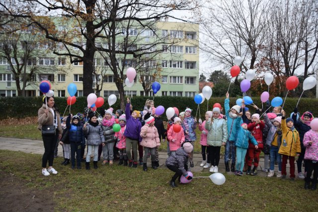 Nowy plac zabaw przy SP 2 w Świdnicy