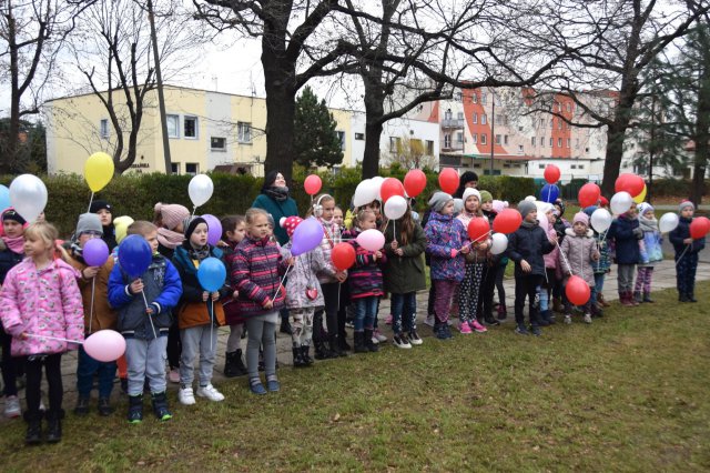 Nowy plac zabaw przy SP 2 w Świdnicy