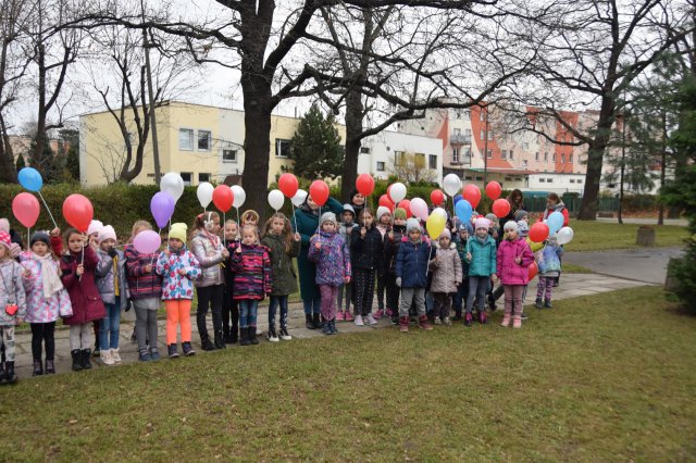 Nowy plac zabaw przy SP 2 w Świdnicy