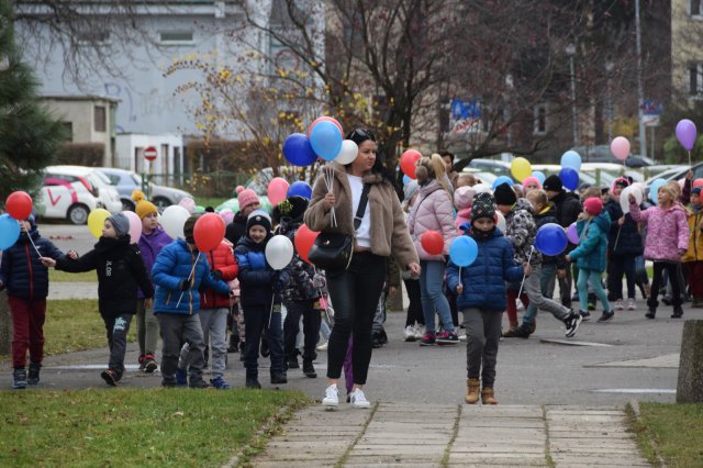 Nowy plac zabaw przy SP 2 w Świdnicy