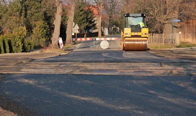 [FOTO] Zakończył się I etap przebudowy drogi powiatowej między Roztoką a Jugową