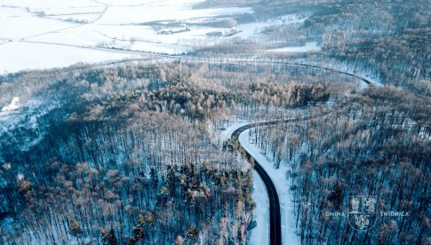 Kto zajmuje się utrzymaniem dróg w okresie zimowym na terenie gminy Świdnica?