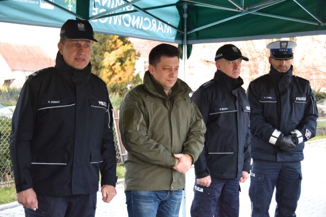 Nowy radiowóz i zapowiedź budowy Posterunku Policji w Marcinowicach 