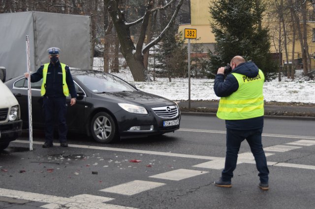 Zdarzenie drogowe z udziałem radiowozu policyjbego