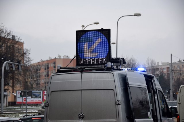Zdarzenie drogowe z udziałem radiowozu policyjbego