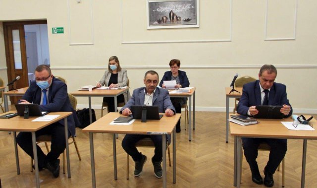 Uchwalono budżet gminy Dobromierz. Na co zostaną wydane pieniądze?