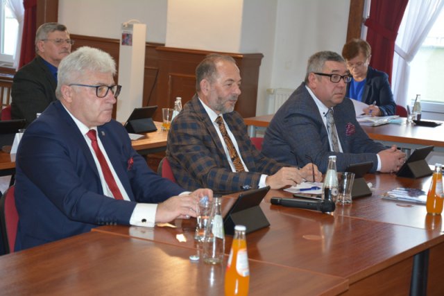 Spory deficyt, ale i dużo inwestycji. Strzegom z budżetem na 2022 rok