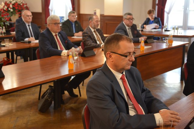 Spory deficyt, ale i dużo inwestycji. Strzegom z budżetem na 2022 rok