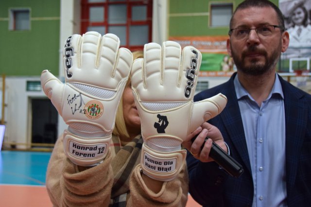 [FOTO] Ponad 90 tys. złotych trafi na leczenie malutkiej Hani. Za nami kolejna edycja charytatywnego turnieju piłki nożnej