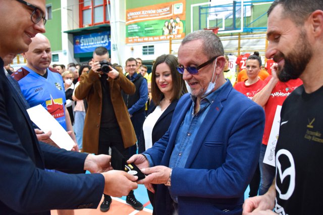 [FOTO] Ponad 90 tys. złotych trafi na leczenie malutkiej Hani. Za nami kolejna edycja charytatywnego turnieju piłki nożnej