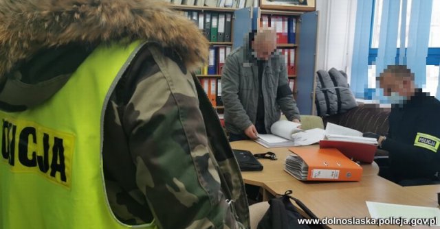 Fałszywe świadectwo kwalifikacji do zawodu pracownika ochrony.