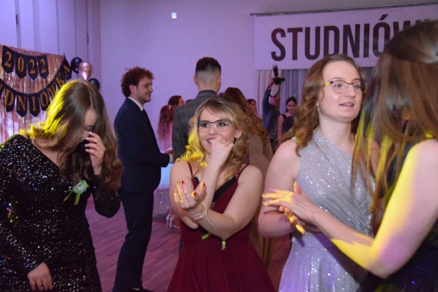 Studniówka świdnickiego Ekonomika
