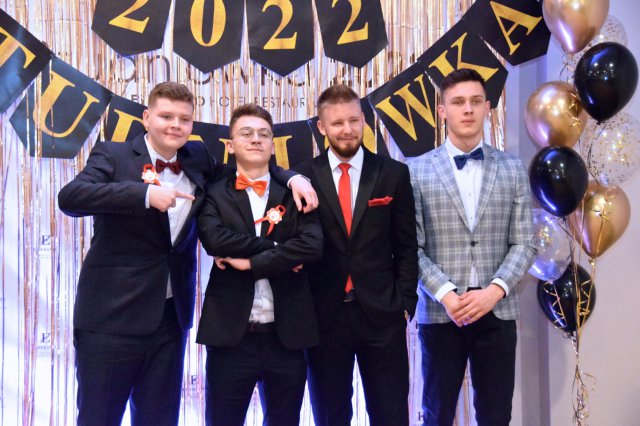Studniówka świdnickiego Ekonomika