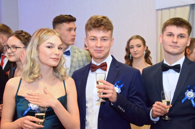 Studniówka świdnickiego Ekonomika