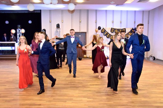 Studniówka świdnickiego Ekonomika
