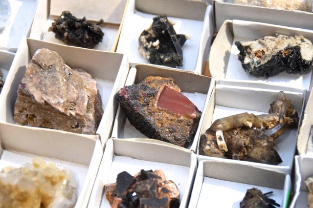 IX Giełda minerałów i biżuterii z kamieni szlachetnych i półszlachetnych