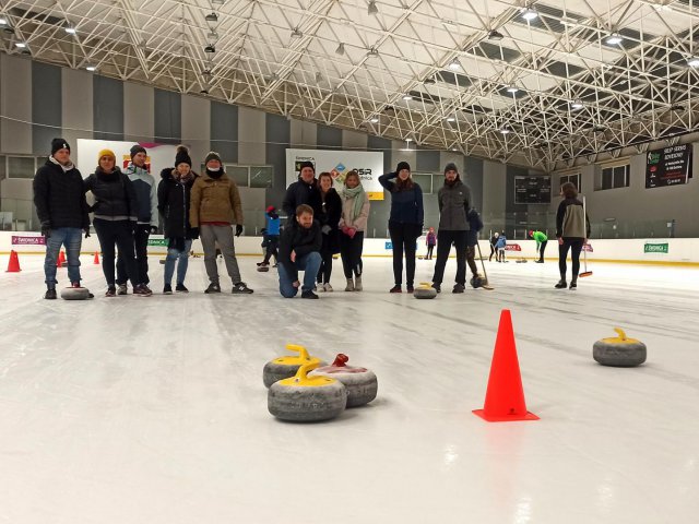 curling